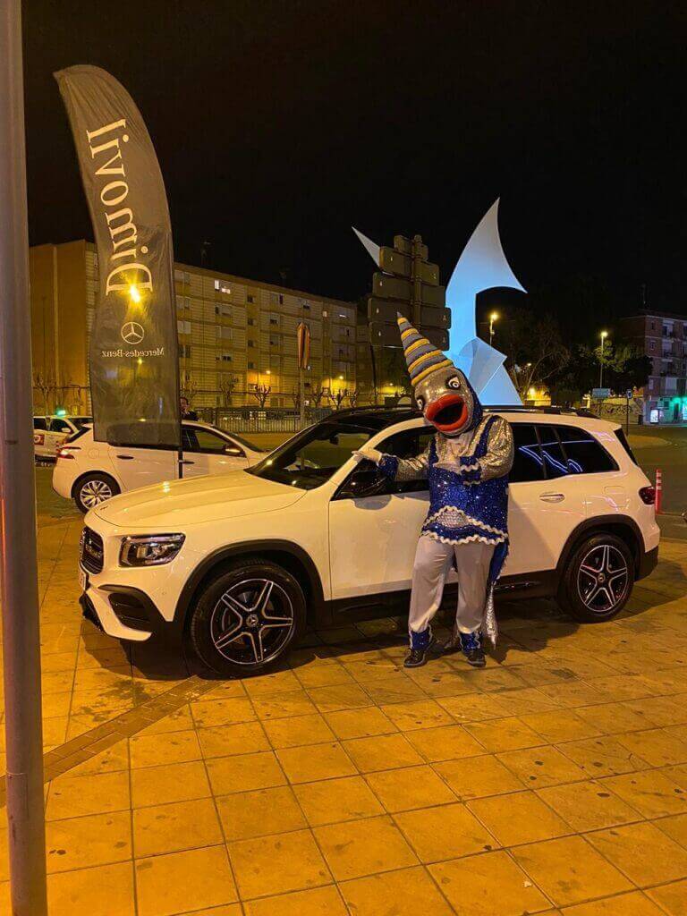 El nuevo Mercedes-Benz GLB protagonista en la cena de gala de los sardineros El nuevo Mercedes-Benz GLB protagonista en la cena de gala de los sardineros