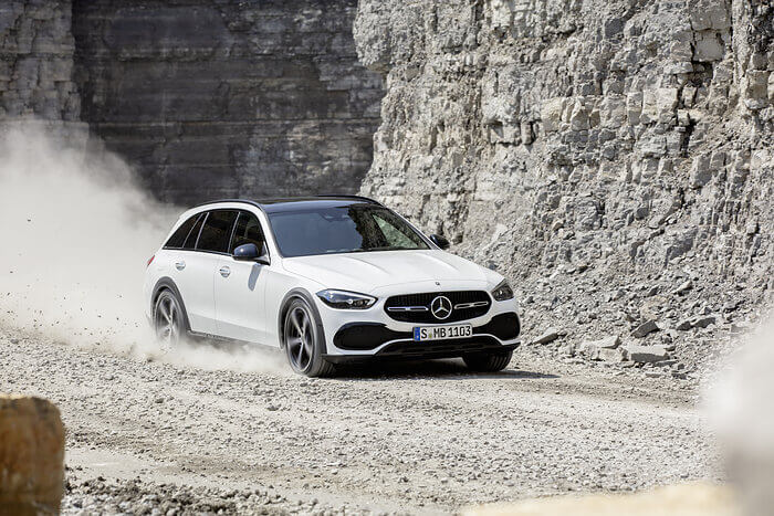 El nuevo Mercedes-Benz Clase C llega en una versión off-road El nuevo Mercedes-Benz Clase C llega en una versión off-road