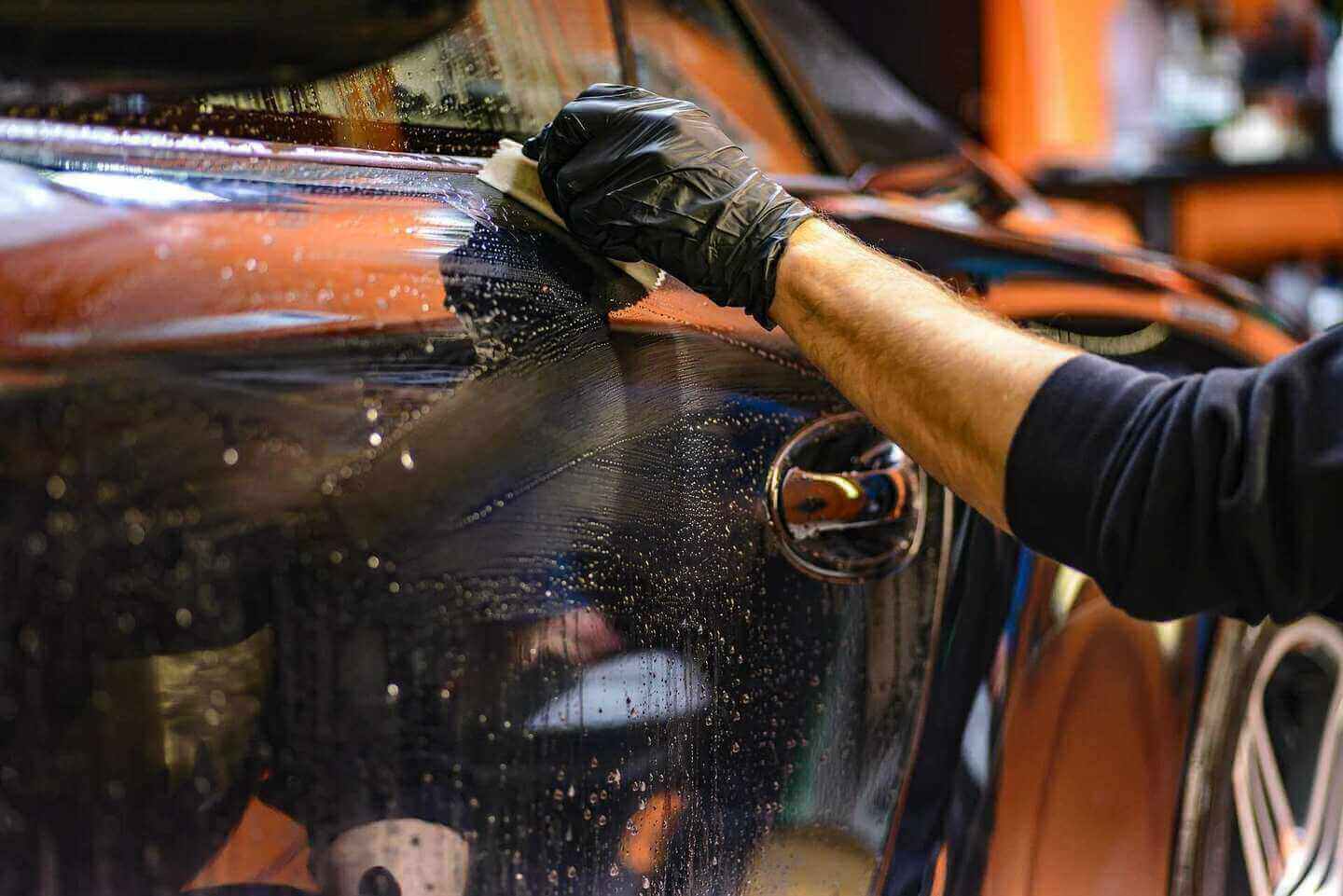 Cómo debes desinfectar el interior de un coche